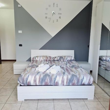 La Casa Di Ida Intero Appartamento 비제바노 외부 사진